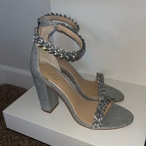Sprakly Silver Heels